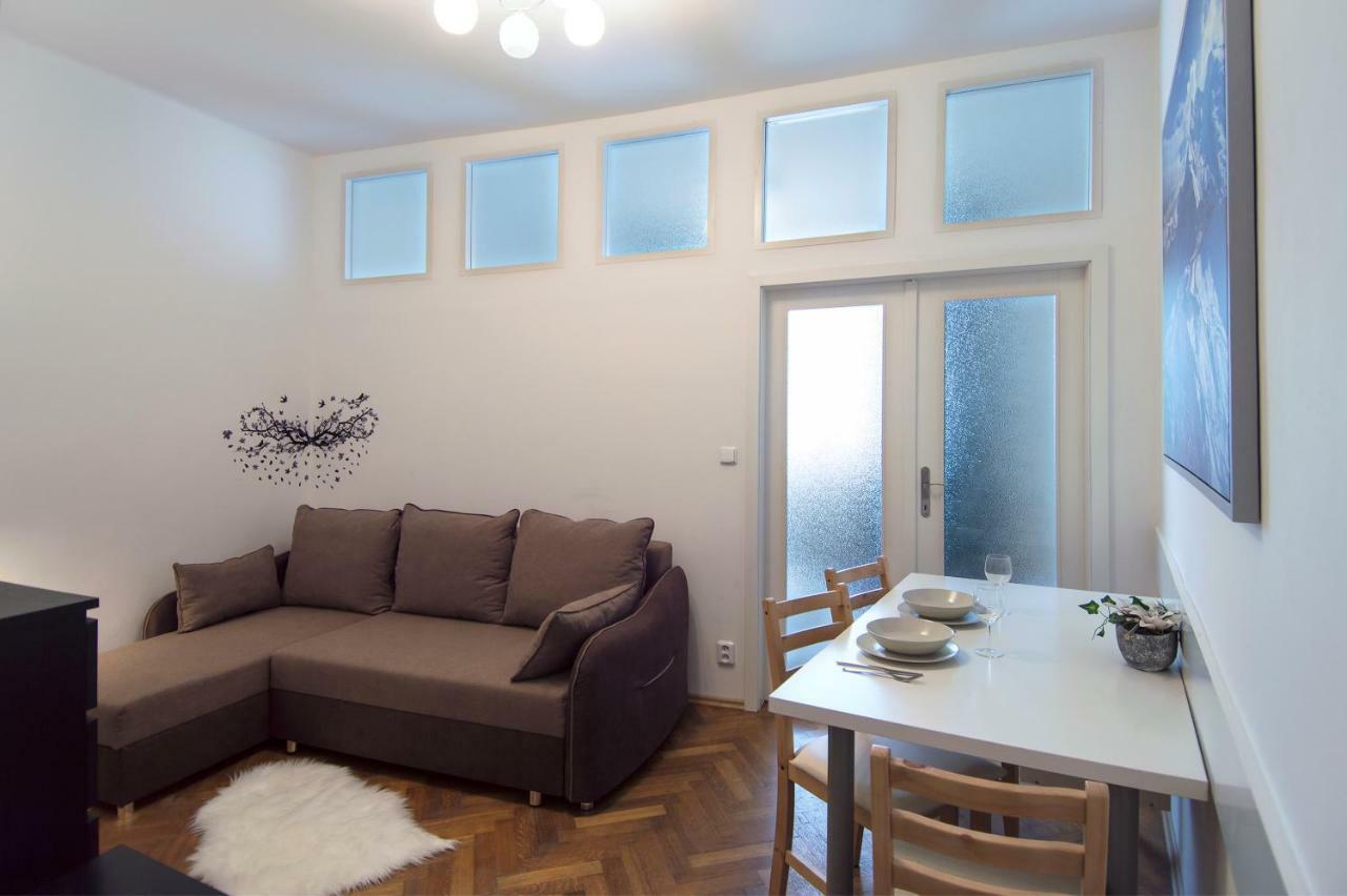 Modern Apartment Navratilova II Praha Eksteriør bilde