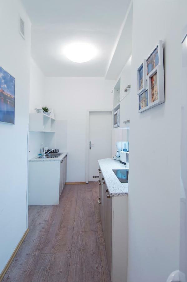 Modern Apartment Navratilova II Praha Eksteriør bilde